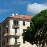 Skyline, Tatil Evi